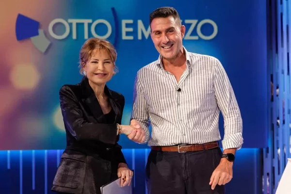 L’intervista di Gruber è uno spot per Vannacci, nel ring di Otto e mezzo la vetrina è tutta per il Generale L’intervista di Gruber è uno spot per Vannacci, nel ring di Otto e mezzo la vetrina è tutta per il Generale