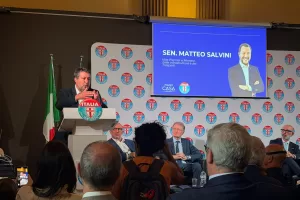 Piano casa, 60mila alloggi e aiuti ai separati: dialogo tra Salvini e l’Udc Piano casa, 60mila alloggi e aiuti ai separati: dialogo tra Salvini e l’Udc
