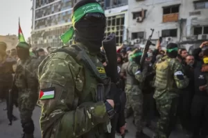 L’Italia stava per ospitare un terrorista che ha partecipato al 7 ottobre: la passione per i dissidenti dal dittatore giusto, chi è contro Hamas è “spia di Israele”