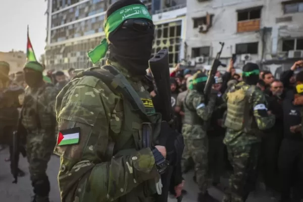 L’Italia stava per ospitare un terrorista che ha partecipato al 7 ottobre: la passione per i dissidenti dal dittatore giusto, chi è contro Hamas è “spia di Israele”