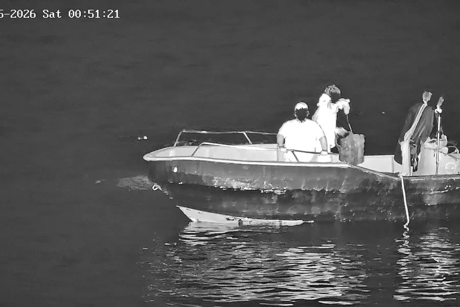 Pesca selvaggia alla Gaiola, blitz contro sub e compagni: ben 500 ricci di mare ‘raccolti’ illegalmente