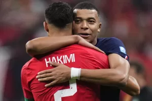 Mondiali 2026, Francia-Marocco: dove vedere gratis la partita. L’amicizia tra Mbappè e Hakimi e la terna arbitrale argentina Mondiali 2026, Francia-Marocco: dove vedere gratis la partita. L’amicizia tra Mbappè e Hakimi e la terna arbitrale argentina