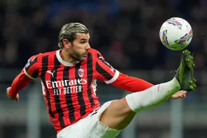 Calciomercato, Theo Hernandez si propone a Napoli e Juventus: i bianconeri ci pensano Calciomercato, Theo Hernandez si propone a Napoli e Juventus: i bianconeri ci pensano