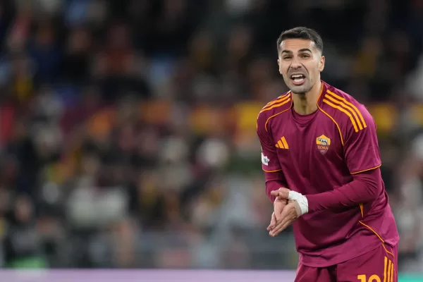 Celik alla Juve, il retroscena: aveva l’accordo con la Roma e volo prenotato, poi lo sgarbo di Massara Celik alla Juve, il retroscena: aveva l’accordo con la Roma e volo prenotato, poi lo sgarbo di Massara