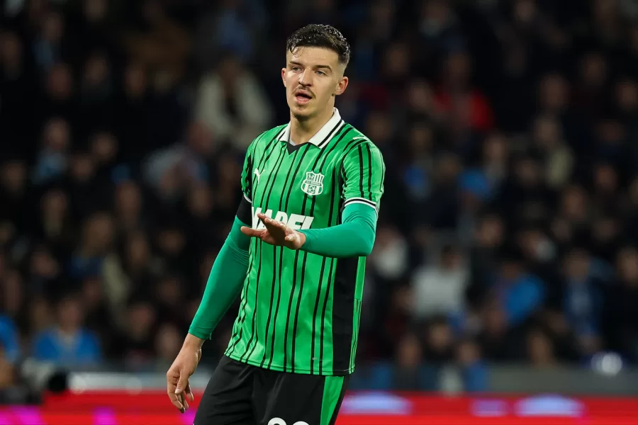 Calciomercato, perché Muharemovic è stato pagato 40 milioni dal Leeds. Juve e Sassuolo fanno a metà