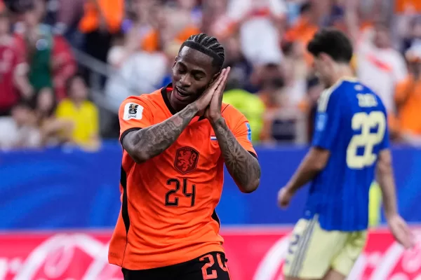 Netherlands’ Crysencio Summerville celebrates after scoring his side’s fifth goal during the World Cup Group F soccer match between the Netherlands and Sweden in Houston, Saturday, June 20, 2026. (AP Photo/Ashley Landis)





Associate Press/ LaPresse
Only Italy and Spain