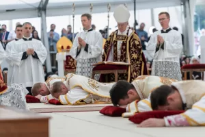I lefebvriani hanno spaccato la Chiesa. Nessuno può sottrarsi al potere del Papa I lefebvriani hanno spaccato la Chiesa. Nessuno può sottrarsi al potere del Papa