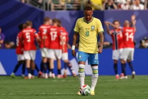 Neymar dice addio alla Nazionale nello stadio dove ha iniziato. Più di Pelè e Rivaldo: l’ultimo sogno regalato da Ancelotti Neymar dice addio alla Nazionale nello stadio dove ha iniziato. Più di Pelè e Rivaldo: l’ultimo sogno regalato da Ancelotti