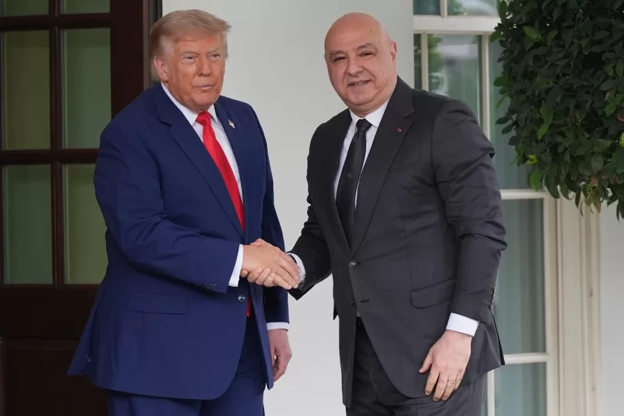 Aoun da Trump, sul tavolo il disarmo di Hezbollah
