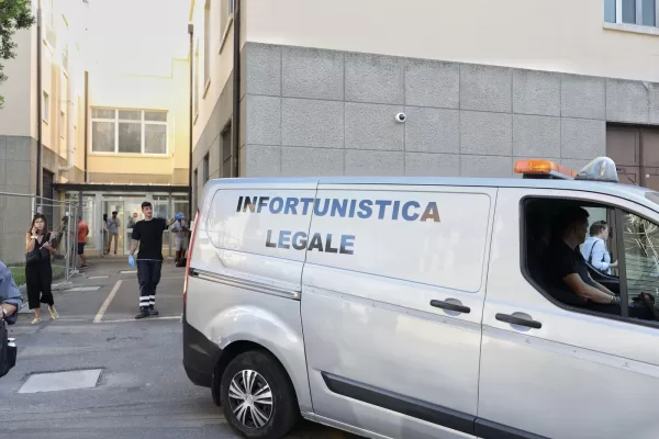 Autopsia Fakir, Periti Legali
Bologna (Italia) 24 Luglio 2026
(Photo Guido Calamosca / LaPresse)

Autopsy Fakir, Legal Experts

july 24, 2026 – Bologna – Italia
(Guido Calamosca/ LaPresse )