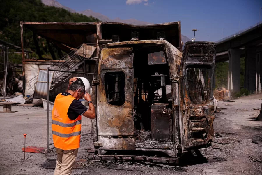 I No Tav e la nuova strategia della tensione: i terroristi della Val di Susa