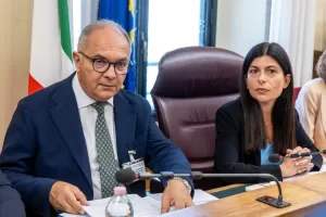 Commissione d’inchiesta, Colosimo ridimensiona Provenzano che voleva esprimere solidarietà a Nordio Commissione d’inchiesta, Colosimo ridimensiona Provenzano che voleva esprimere solidarietà a Nordio