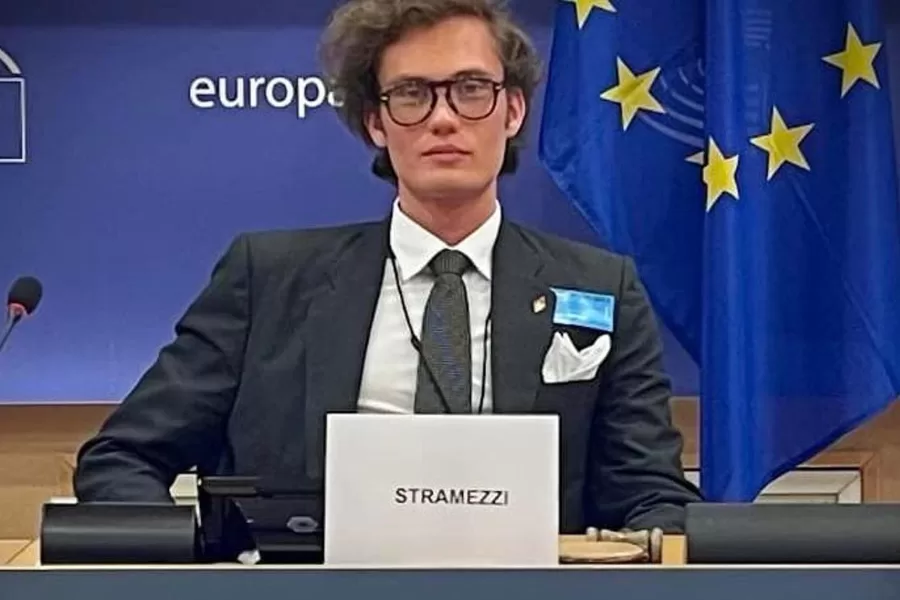 Chi è l’amico di Vannacci che diffonde il verbo di Putin, sconosciuto in Italia, famoso in Russia: “Chiamatemi Conte…”