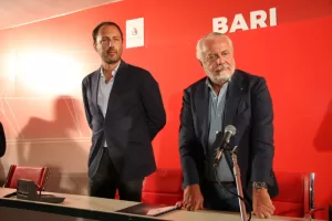 Bari in perdita, la Procura vuole cacciare De Laurentiis: “Esterrefatti e basiti, auspichiamo archiviazione” Bari in perdita, la Procura vuole cacciare De Laurentiis: “Esterrefatti e basiti, auspichiamo archiviazione”