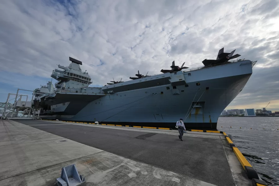 FILE – The Royal Navy aircraft carrier HMS Prince of Wales is pictured before its port call in Tokyo, Thursday, Aug. 28, 2025. (AP Photo/Eugene Hoshiko, File)





Associate Press/ LaPresse
Only Italy and Spain