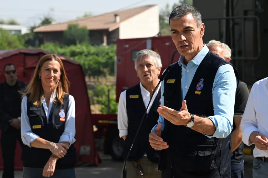 VIRGINIA BARCONES SANZ SEGRETARIO GENERALE DELLA PROTEZIONE CIVILE E DELLE EMERGENZE PRESSO IL MINISTERO DELL’INTERNO SPAGNA, FERNANDO GRANDE-MARLASKA GÓMEZ MINISTRO DELL’INTERNO SPAGNA, PEDRO SÁNCHEZ PÉREZ-CASTEJÓN PRIMO MINISTRO DELLA SPAGNA