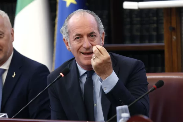 Suicidio assistito, i registri opposti di Zaia e Stefani. Quando la legge cadde per un voto solo Suicidio assistito, i registri opposti di Zaia e Stefani. Quando la legge cadde per un voto solo