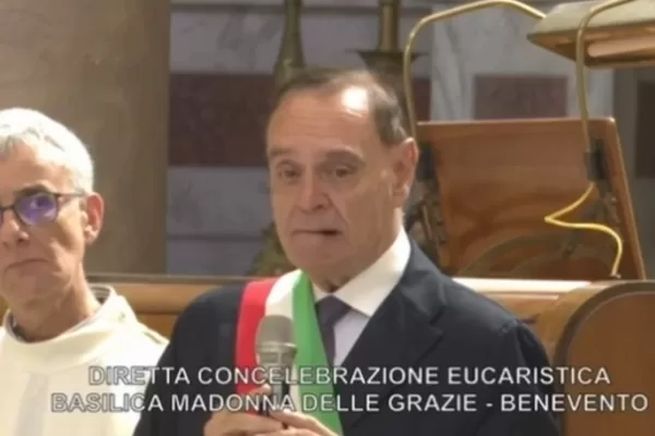 L’annuncio di Clemente Mastella: “Sono malato, pregate per me. Spero di farcela”
