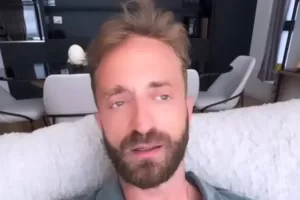Stefano Corti punta da una zecca in Africa. Come sta l’inviato de “Le Iene” ricoverato in ospedale Stefano Corti punta da una zecca in Africa. Come sta l’inviato de “Le Iene” ricoverato in ospedale