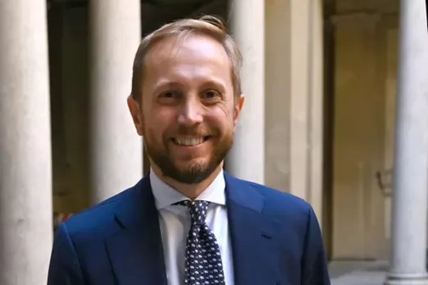 Milano, i conti secondo Emmanuel Conte: “Si può essere rigorosi, aumentare gli investimenti e produrre più servizi” Milano, i conti secondo Emmanuel Conte: “Si può essere rigorosi, aumentare gli investimenti e produrre più servizi”