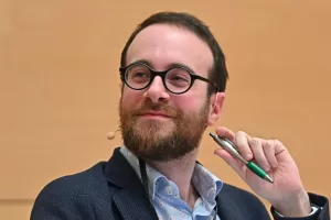 Comunali Milano, il sondaggista Diamanti: “Troppe candidature? Una volta che ti sei posizionato per farti ritirare qualcuno deve venire a trattare con te”