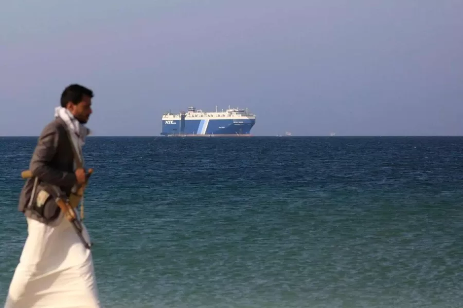 Raid incrociati Iran-Stati Uniti. Teheran si appella agli Houthi: “Pronti a chiudere il Mar Rosso”