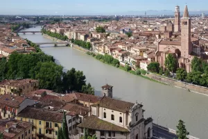 Adige, l’arteria sotto soglia. E la barriera naturale che tiene lontano il sale del mare entra in crisi Adige, l’arteria sotto soglia. E la barriera naturale che tiene lontano il sale del mare entra in crisi
