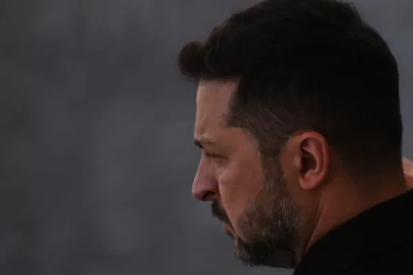 Zelensky si blinda con i Volenterosi, Putin strizza l’occhio alla Corea del Nord. Giallo sul vertice Germania-Russia Zelensky si blinda con i Volenterosi, Putin strizza l’occhio alla Corea del Nord. Giallo sul vertice Germania-Russia