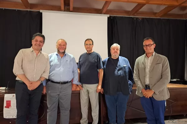 L’uomo nell’età degli algoritmi: da Roccella Jonica la sfida dell’umanesimo digitale di Francesco Pira L’uomo nell’età degli algoritmi: da Roccella Jonica la sfida dell’umanesimo digitale di Francesco Pira