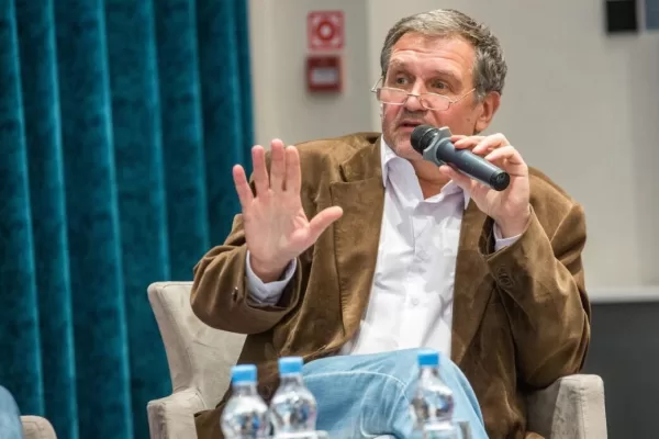 L’analista Haran: “Il governo ucraino è legittimo e ora è impossibile tenere nuove elezioni” L’analista Haran: “Il governo ucraino è legittimo e ora è impossibile tenere nuove elezioni”