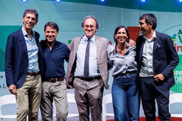 Campo largo, se passerà la linea di M5S e AVS vorrà dire che il PD è stato sciolto… Campo largo, se passerà la linea di M5S e AVS vorrà dire che il PD è stato sciolto…