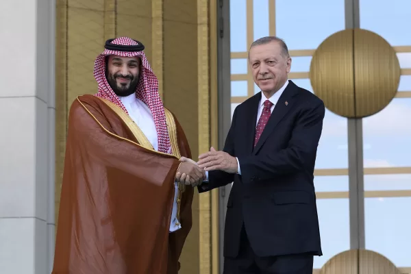 FILE – Turkish President Recep Tayyip Erdogan, right, and Saudi Crown Prince Mohammed bin Salman shake hands during a welcome ceremony, in Ankara, Turkey, Wednesday, June 22, 2022. (AP Photo/Burhan Ozbilici, File)