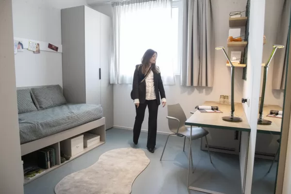 A Milano il più grande studentato d’Italia: 1700 letti con la data di scadenza. Prezzi da 592 a 864 euro al mese (servizi compresi) fino ai 255 della Statale A Milano il più grande studentato d’Italia: 1700 letti con la data di scadenza. Prezzi da 592 a 864 euro al mese (servizi compresi) fino ai 255 della Statale