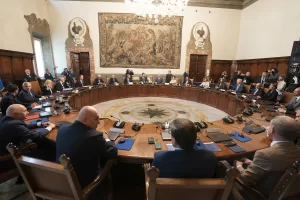 Le pagelle del Governo, Meloni corre, Giorgetti e Crosetto tengono il passo. Male Tajani, Urso e Calderoli. Salvini? Troppa campagna elettorale Le pagelle del Governo, Meloni corre, Giorgetti e Crosetto tengono il passo. Male Tajani, Urso e Calderoli. Salvini? Troppa campagna elettorale