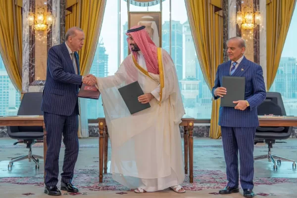 Il nuovo Medio Oriente prende forma: Pakistan, Turchia, Arabia Saudita. E l’Egitto non tocca più palla
