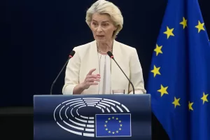 European Commission President Ursula von der Leyen delivers a speech at the annual State of the European Union at the European Parliament in Strasbourg, eastern France, Wednesday, Sept 16, 2026. (AP Photo/Pascal Bastien)
Associate Press/ LaPresse
Only Italy and Spain European Commission President Ursula von der Leyen delivers a speech at the annual State of the European Union at the European Parliament in Strasbourg, eastern France, Wednesday, Sept 16, 2026. (AP Photo/Pascal Bastien)
Associate Press/ LaPresse
Only Italy and Spain