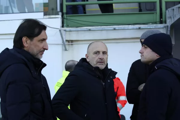 Perché Marotta ha silurato Ausilio, la guerra interna alla dirigenza dell’Inter: l’ad infastidito dai rapporti che il ds aveva media e operatori di mercato Perché Marotta ha silurato Ausilio, la guerra interna alla dirigenza dell’Inter: l’ad infastidito dai rapporti che il ds aveva media e operatori di mercato