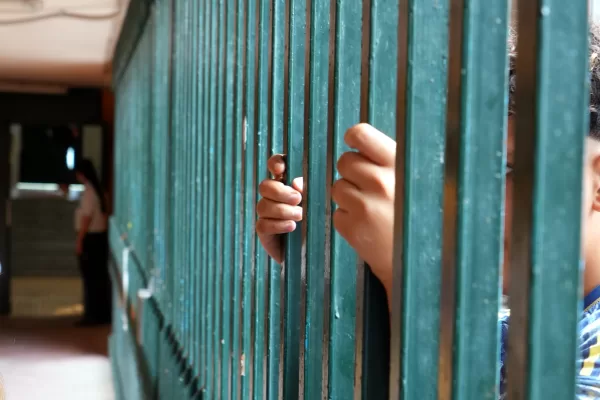 Astensione delle udienze per 7 giorni: così gli avvocati riportano al centro l’emergenza carceraria