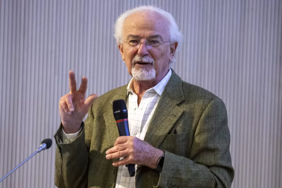 UGO VOLLI DOCENTE