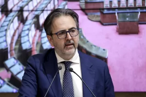 ANDREA DE PRIAMO POLITICO ANDREA DE PRIAMO POLITICO