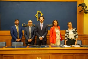 Bollette e stipendi a rischio per il prefisso del conto, Altroconsumo e Satispay portano alla Camera il caso della discriminazione dell’Iban Bollette e stipendi a rischio per il prefisso del conto, Altroconsumo e Satispay portano alla Camera il caso della discriminazione dell’Iban