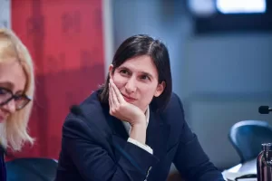 La nuova legge elettorale favorisce FdI e PD, ma la sinistra scommette sui ricorsi… La nuova legge elettorale favorisce FdI e PD, ma la sinistra scommette sui ricorsi…