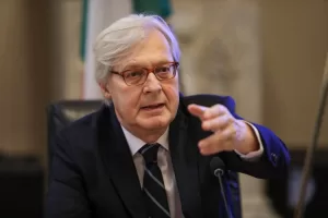 VITTORIO SGARBI, SOTTOSEGRETARIO AL MINISTERO DELLA CULTURA VITTORIO SGARBI, SOTTOSEGRETARIO AL MINISTERO DELLA CULTURA