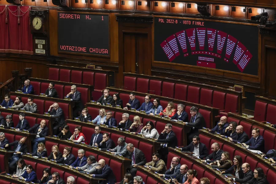 CAMERA DEI DEPUTATI, AULA, LEGGE ELETTORALE DICHIARAZIONI DI VOTO E VOTO FINALE A SCRUTINIO SEGRETO, TABELLONE, VOTAZIONE CHIUSA, SEGRETA, I BANCHI DELL’OPPOSIZIONE CAMERA DEI DEPUTATI, AULA, LEGGE ELETTORALE DICHIARAZIONI DI VOTO E VOTO FINALE A SCRUTINIO SEGRETO, TABELLONE, VOTAZIONE CHIUSA, SEGRETA, I BANCHI DELL’OPPOSIZIONE