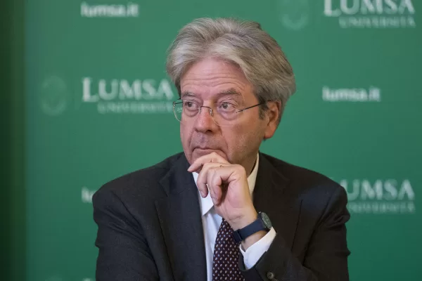 La tela di Bettini sul centrosinistra: così la carta Gentiloni può blindare il campo largo La tela di Bettini sul centrosinistra: così la carta Gentiloni può blindare il campo largo