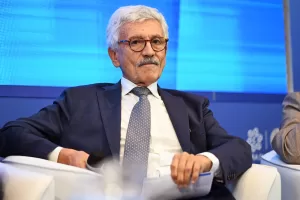 MASSIMO D’ALEMA MASSIMO D’ALEMA